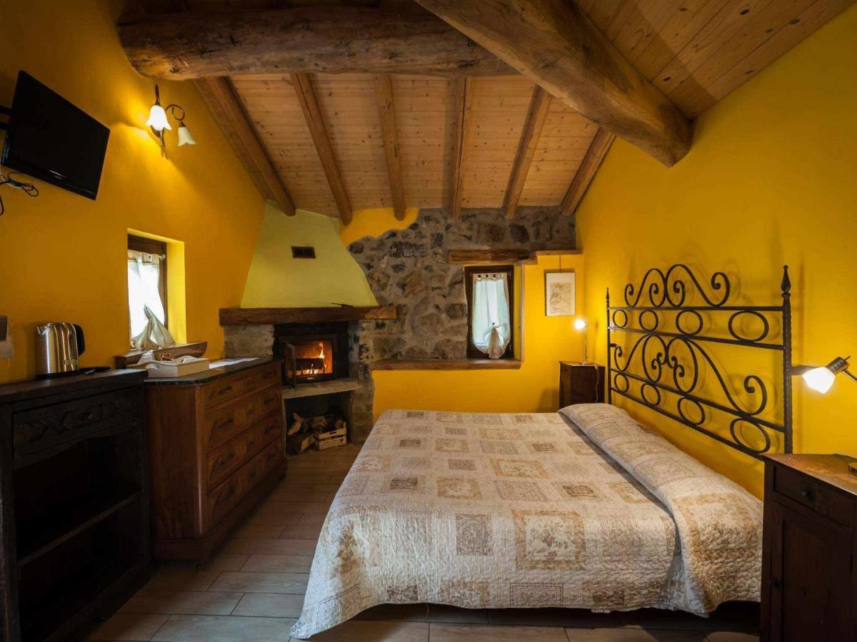 Agriturismo Al Marnich Schignano  Exteriör bild