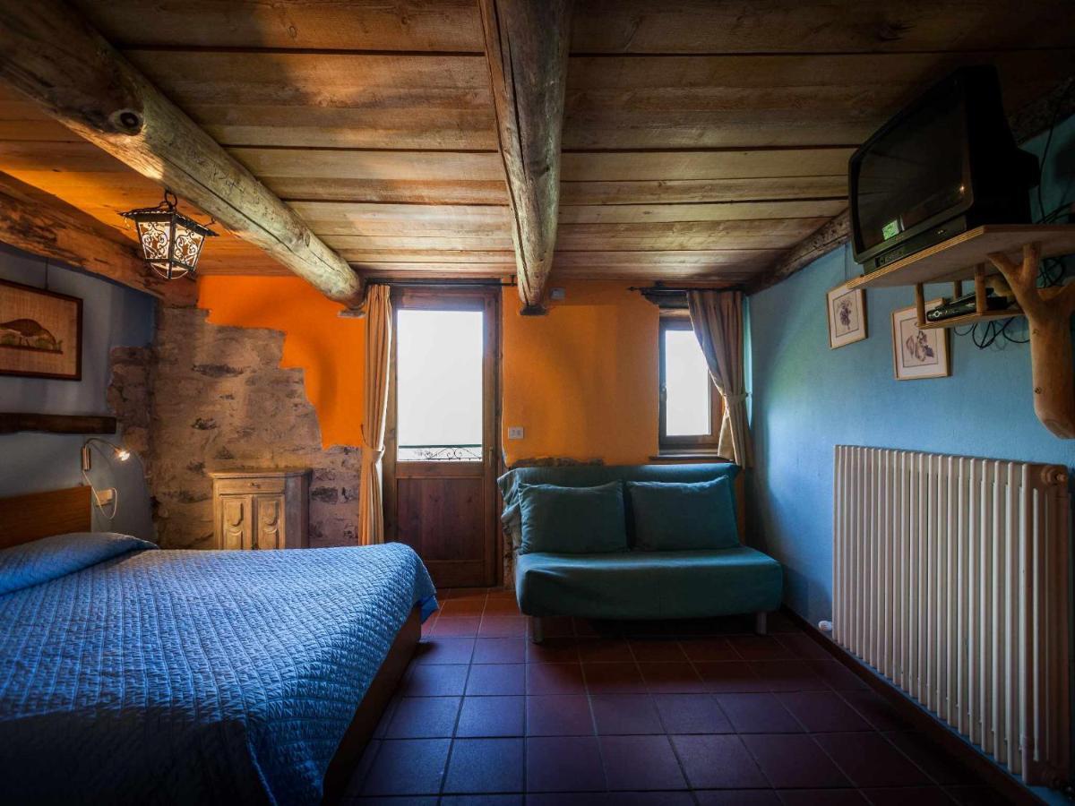 Agriturismo Al Marnich Schignano  Exteriör bild